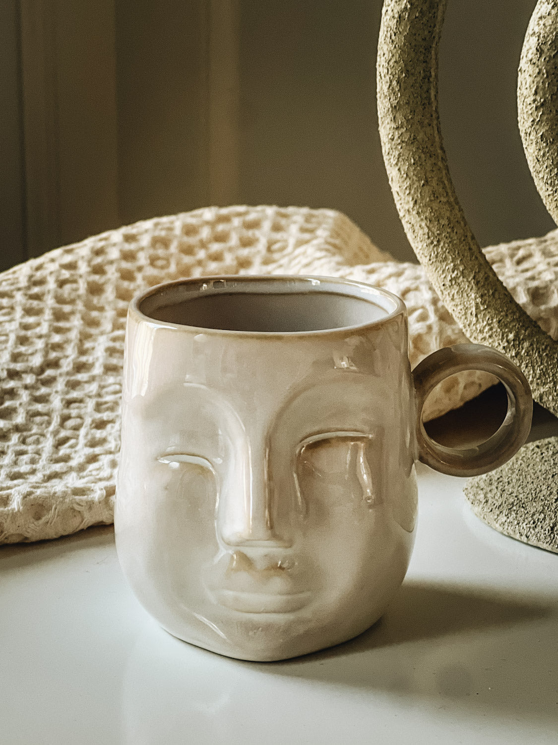 Visage Mug